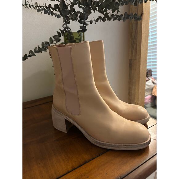 Free People Leather Essential Chelsea Boots - Picture 2 of 8